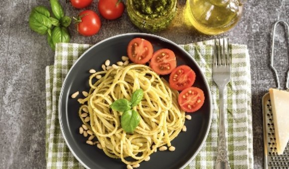 Spaghetti auf Teller