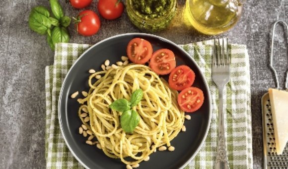 Spaghetti auf Teller